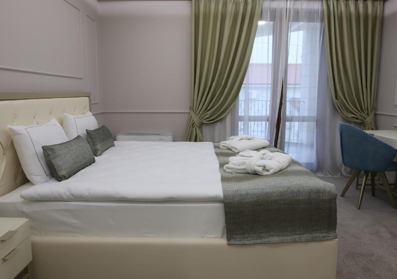 Monte Vedetta Hotel Sliven ภายนอก รูปภาพ