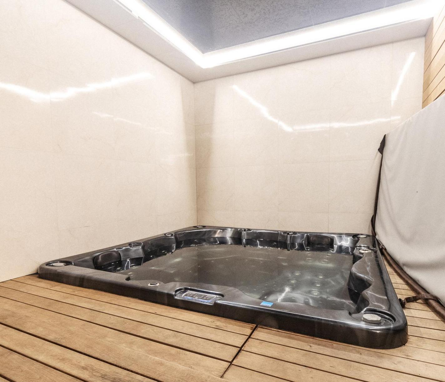 Monte Vedetta Hotel Sliven ภายนอก รูปภาพ