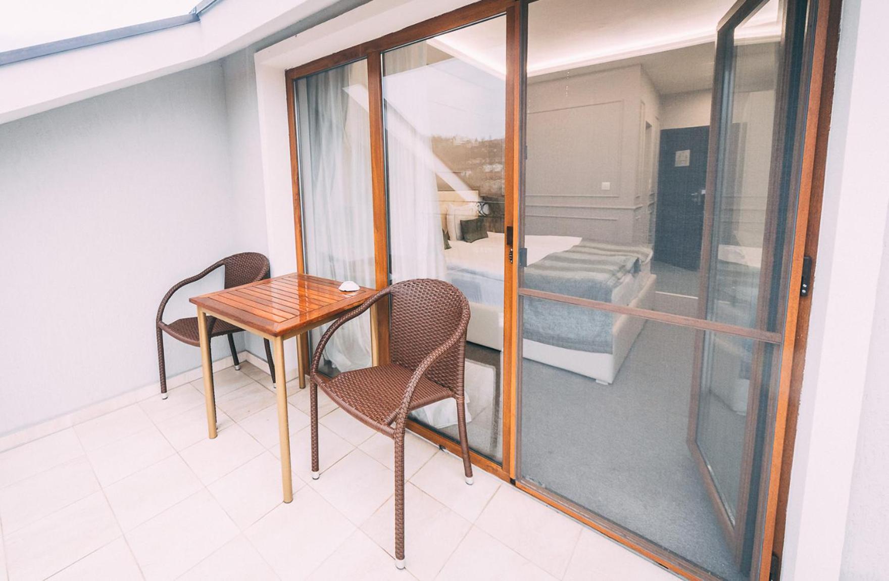 Monte Vedetta Hotel Sliven ภายนอก รูปภาพ