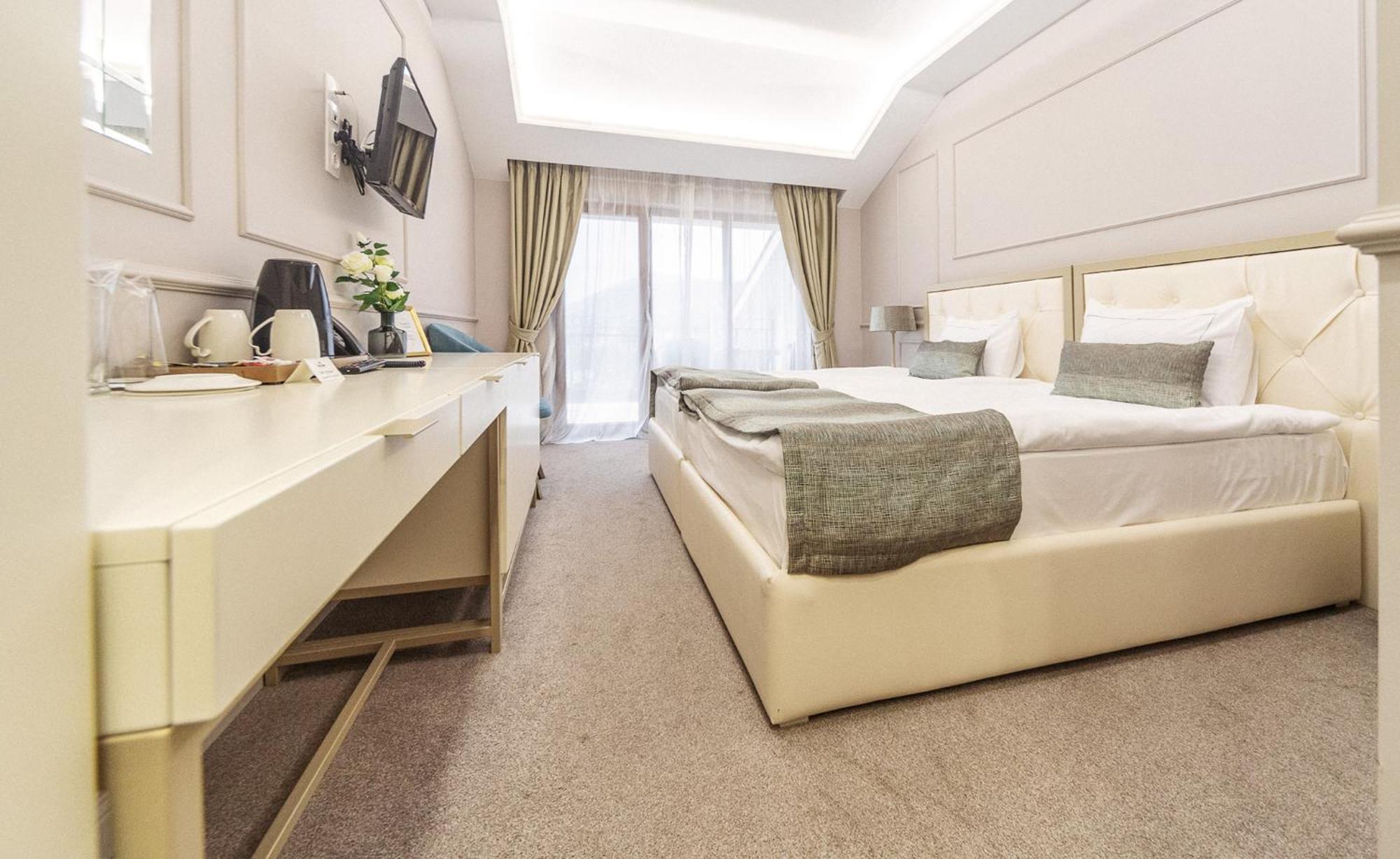 Monte Vedetta Hotel Sliven ภายนอก รูปภาพ
